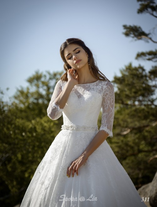https://www.sposa-lia.com/images/stories/virtuemart/product/311      (2).jpg